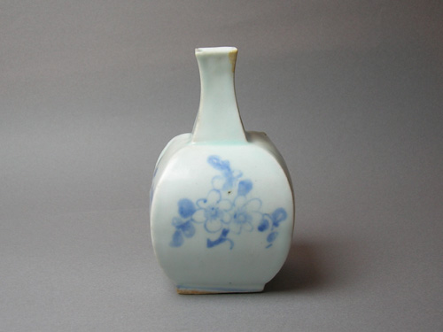 李朝水注 Korean Lee Dynasty White Glazed Jar 李朝白磁壺 | Dai Ichi Arts