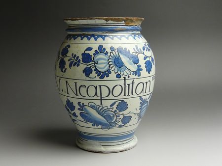 古美術 猫 - マジョリカ藍絵花果実文字図壺 | 古美術品専門サイト