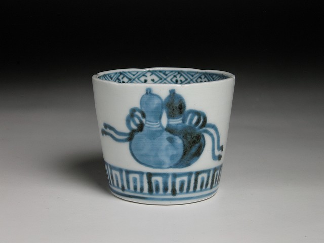 古伊万里　蕎麦猪口　菊　きく　線描　宝珠　軍配　団扇　経巻　宝巻　美品 特撰復刻古伊万里蕎麦猪口 | ふじゆりスタイル