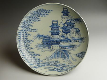 古伊万里　染付　龍　大皿　約直径29.5㎝ 古美術 猫 - 伊万里染付青海波龍宮城文大皿 | 古美術品専門サイト