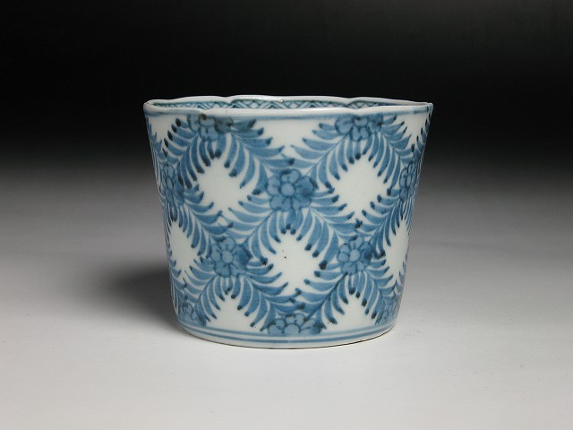 古美術 三樹 - 古伊万里 花経菱文特大蕎麦猪口 | 古美術品専門サイト