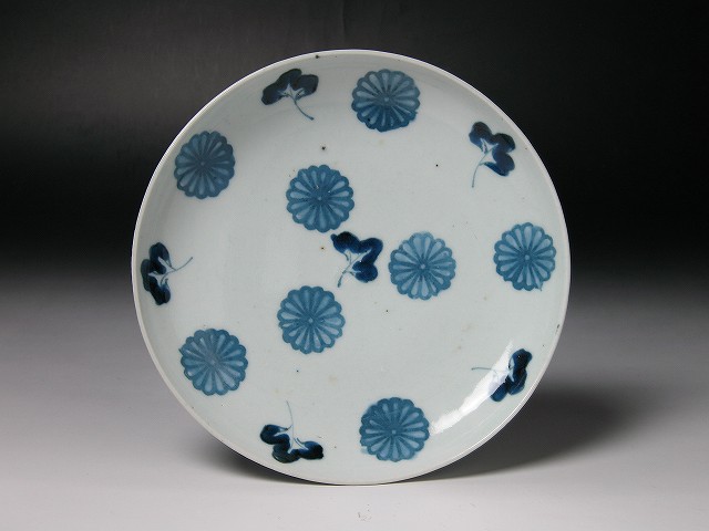 古伊万里 直径約17㎝ 染付皿 古伊万里 直径約17㎝ 染付皿 ☆旧家蔵出し品 昭和初期頃 染付/鈴祥園
