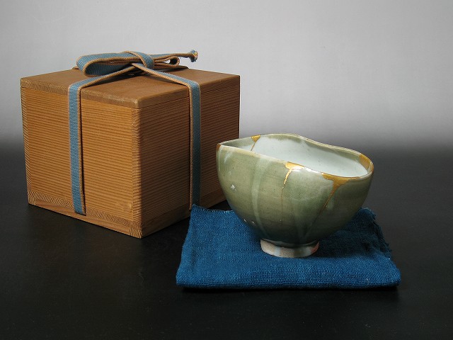 古美術 三樹 - 初期伊万里 青磁染付茶碗 | 古美術品専門サイト