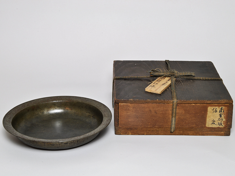 古美術 肥後 - 南蛮砂張<br>青海盆 | 古美術品専門サイト fufufufu.com