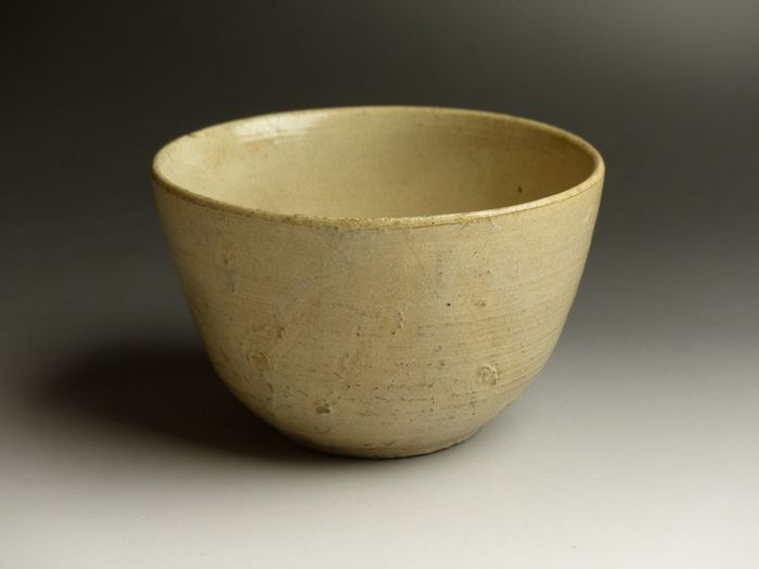 李朝茶碗　　骨董品　　古美術 古美術 神田 - 李朝 塩笥茶碗 | 古美術品専門サイト fufufufu.com