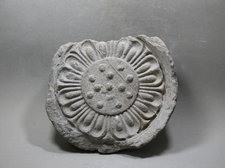 渡邊美術店 - 飛鳥寺 鐙瓦 | 古美術品専門サイト fufufufu.com