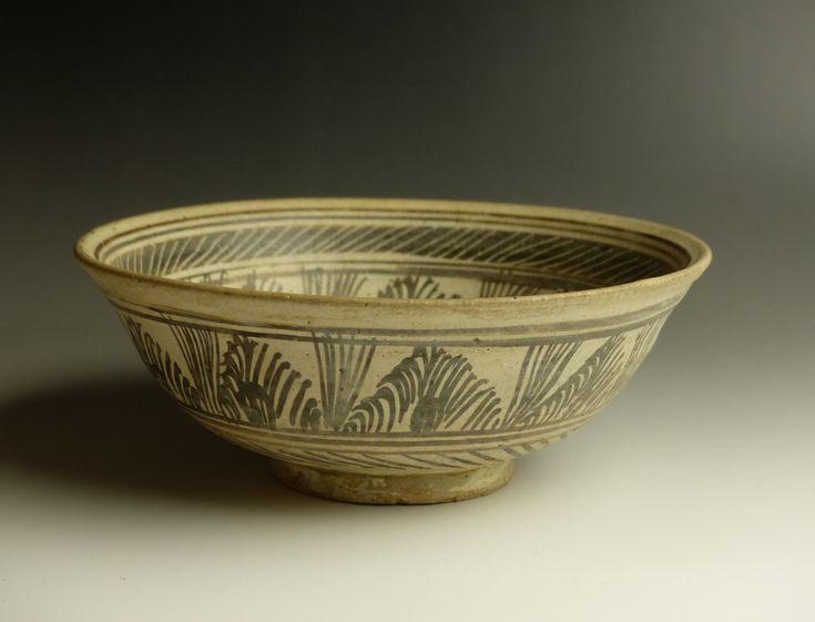 骨董古美術鉄絵花文大皿　古陶器　タイ　スコータイ時代　カロン窯　コレクター所蔵品 ラーンナー朝 カロン窯 鉄絵飛鳥文皿 | 骨董と詩学 Antique & Poetics