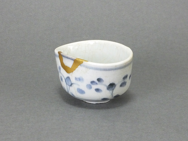 古童 - 初期伊万里 なずな文 酒盃 | 古美術品専門サイト fufufufu.com