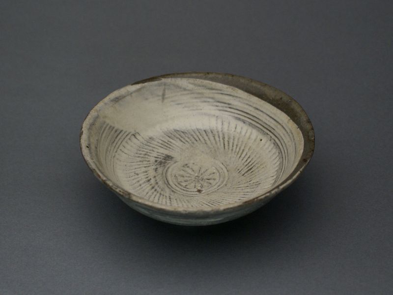 東中野 - 鶏龍山 平盃 | 古美術品専門サイト fufufufu.com