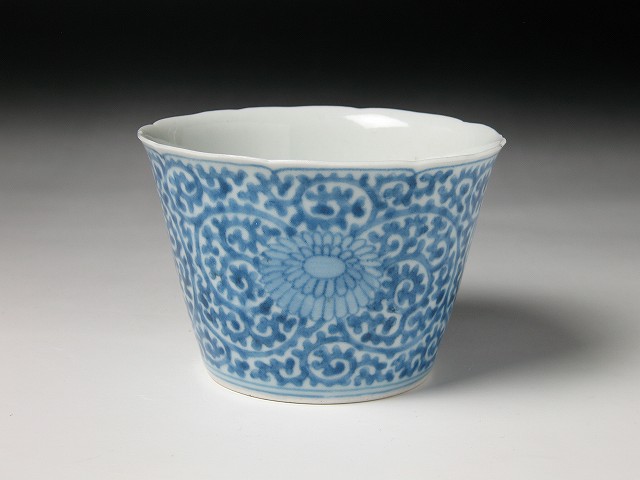 古美術 三樹 - 藍柿 蛸唐草菊花文蕎麦猪口 | 古美術品専門サイト