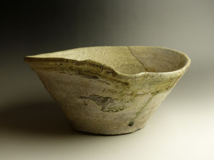 常滑片口すり鉢　鎌倉　超貴重　S16-2 常滑片口すり鉢 鎌倉 超貴重 S16-2 - メルカリ