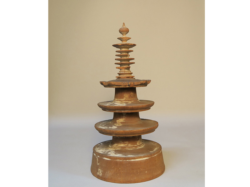 仏教美術　白磁 百萬塔 桐箱入り 陶芸品　三重小塔　陀羅尼 半蔵門ギャラリー - 百萬塔 | 古美術品専門サイト fufufufu.com