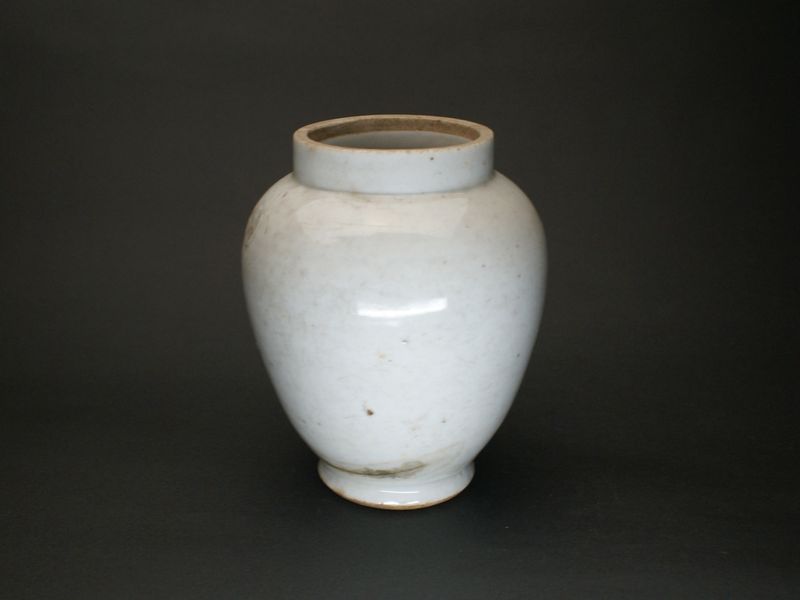 東中野 - 伊万里 <br>白磁 壺 | 古美術品専門サイト fufufufu.com