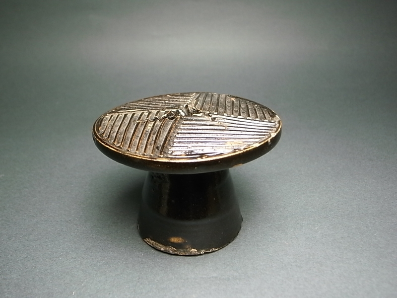 長谷雄堂 - 李朝 餅型 | 古美術品専門サイト fufufufu.com