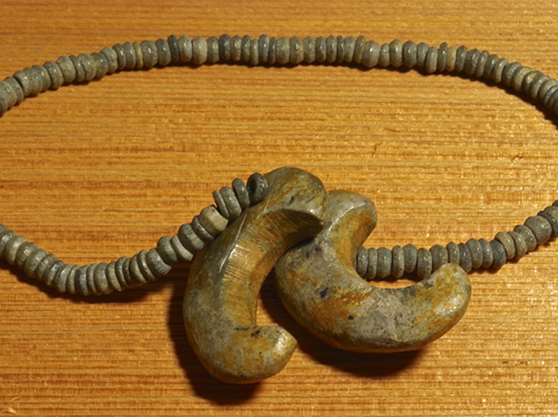 古墳時代　勾玉　滑石　瑪瑙　出土品 風招 - 滑石勾玉 | 古美術品専門サイト fufufufu.com