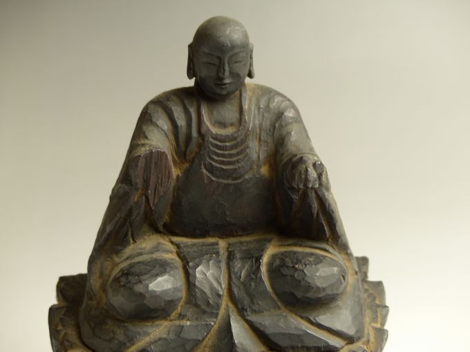 古美術 猫 - 木彫日蓮上人坐像 | 古美術品専門サイト fufufufu.com