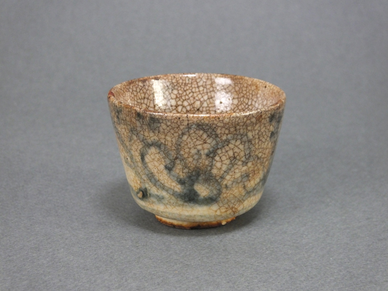 古童 - 瀬戸 太白手 梅文 酒盃 | 古美術品専門サイト fufufufu.com