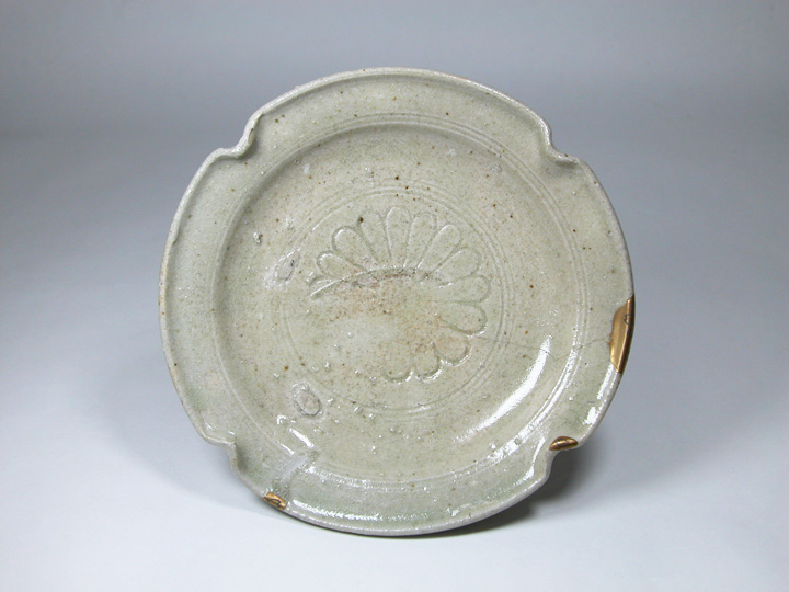渡邊美術店 - 御深井菊文皿 | 古美術品専門サイト fufufufu.com