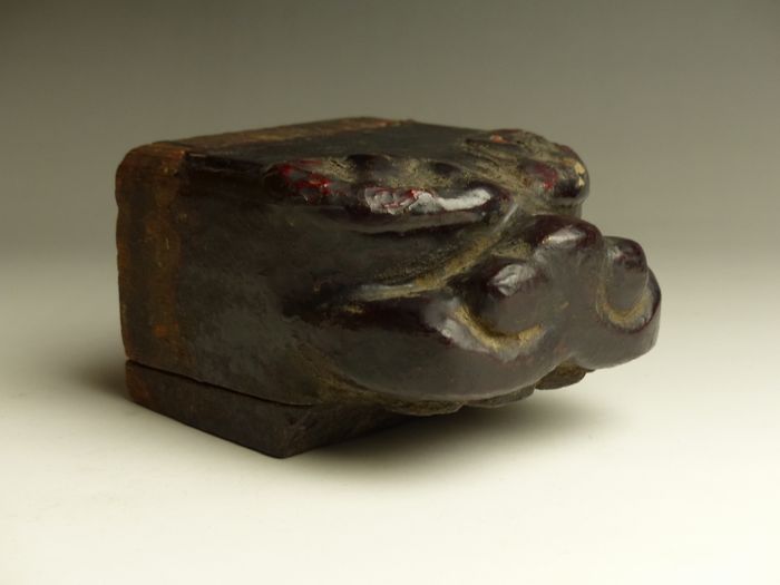 古美術 猫 - 木彫の獅子頭飾り | 古美術品専門サイト fufufufu.com