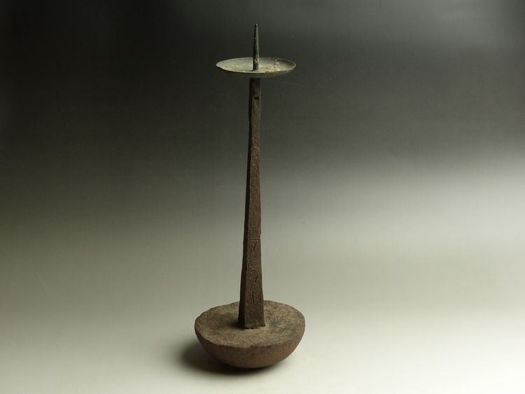 燭台，古銅製，古美術品，旧家藏出し，兩個重3300克 燭台，古銅製，古美術品，旧家藏出し，兩個重3300克 -燭台(銅製)の中古