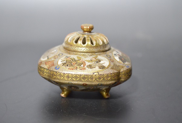 讃岐今昔 - 京薩摩色絵人物図香炉 | 古美術品専門サイト fufufufu.com