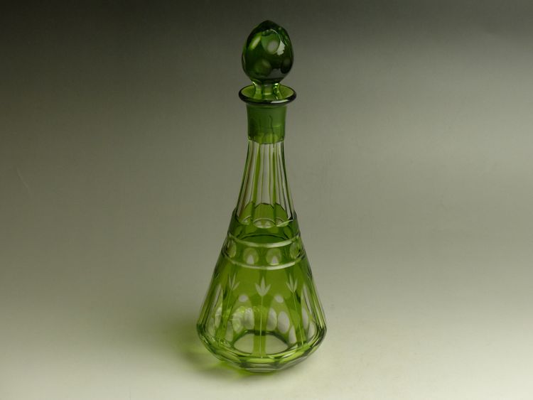 古美術 猫 - 緑色の切子デキャンタ | 古美術品専門サイト fufufufu.com