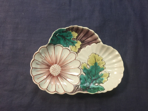 ギャラリー辰巳 - 古九谷 五彩変形小皿 | 古美術品専門サイト fufufufu.com