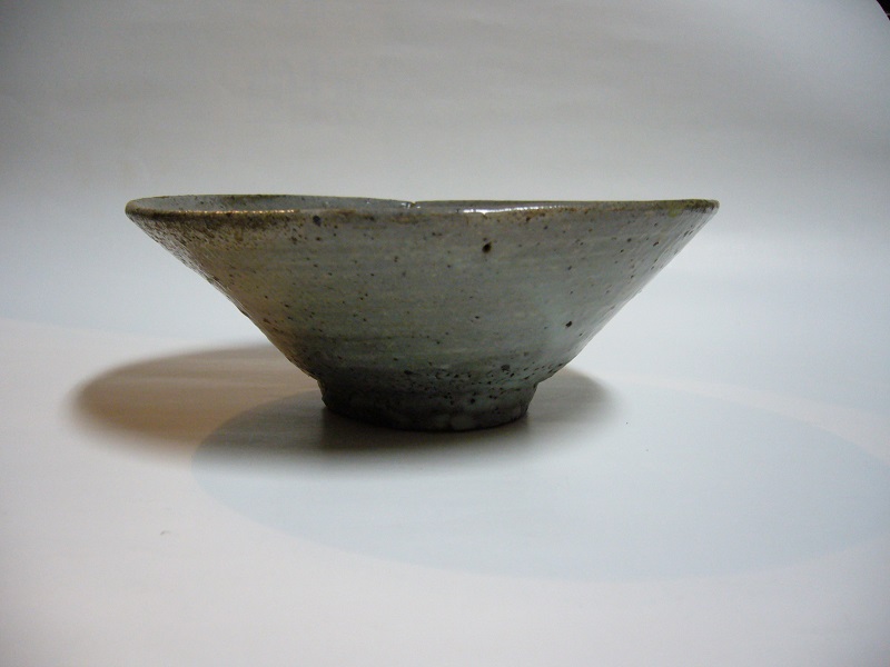 古美術 藤島 - 李朝刷毛目茶碗 | 古美術品専門サイト fufufufu.com
