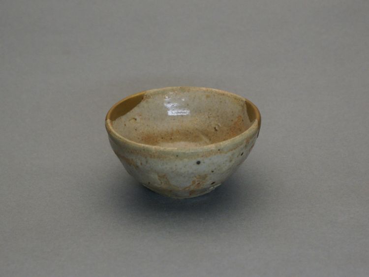 東中野 - 志野 盃 | 古美術品専門サイト fufufufu.com