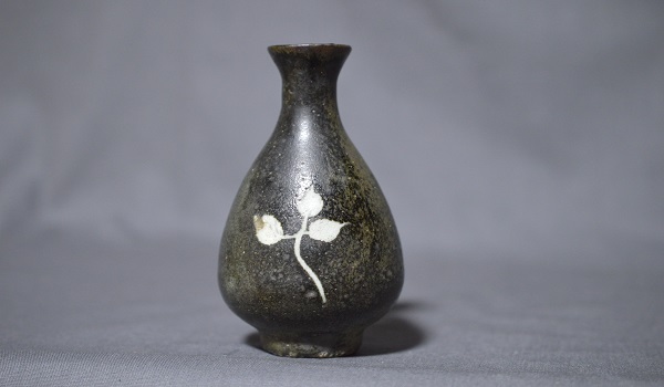 讃岐今昔 - 黒高麗徳利 | 古美術品専門サイト fufufufu.com