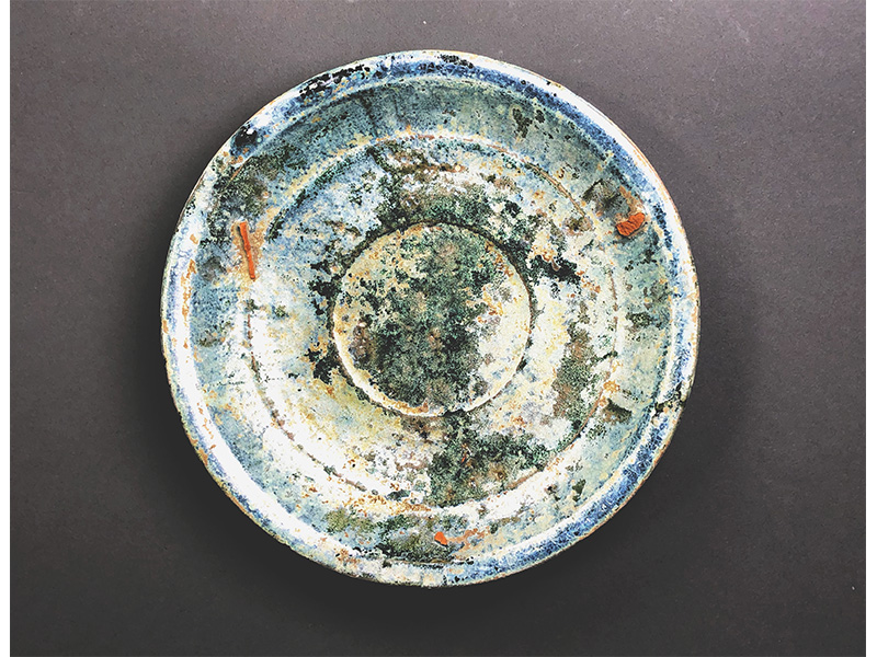 古美術 吉戸 - 漢時代緑釉銀化皿 | 古美術品専門サイト fufufufu.com