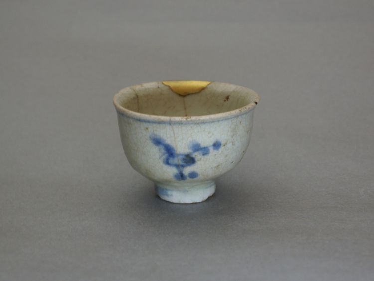 東中野 - 初期伊万里<br>なずな文盃 | 古美術品専門サイト fufufufu.com