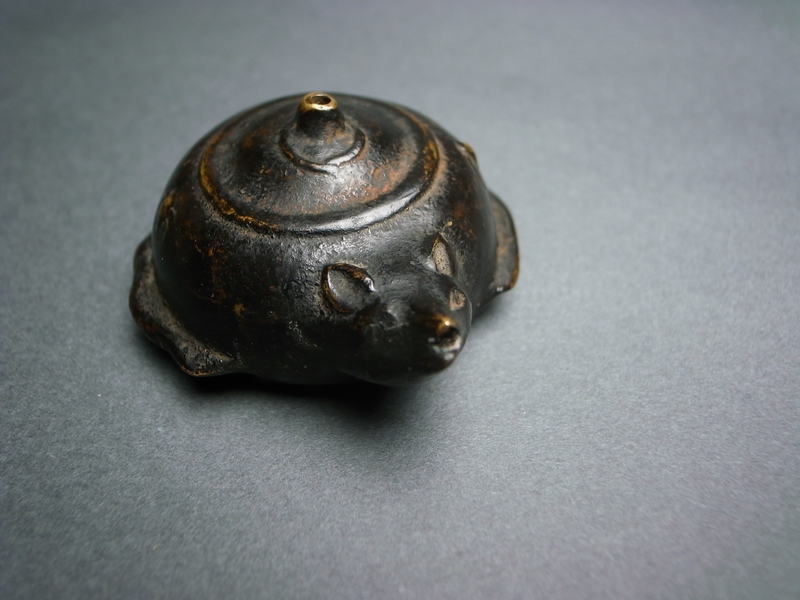 長谷雄堂 - 古銅 文福茶釜水滴 | 古美術品専門サイト fufufufu.com