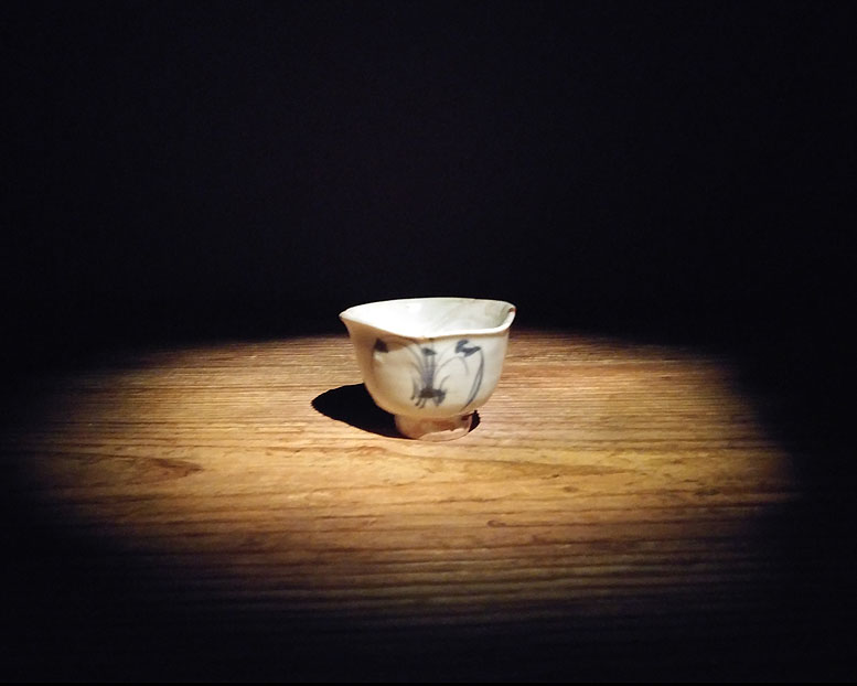 古美術 天宝堂 - 初期伊万里秋草文盃 | 古美術品専門サイト fufufufu.com
