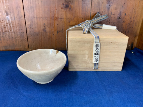 ギャラリー辰巳 - 高麗白磁 盃／箱付き | 古美術品専門サイト fufufufu.com