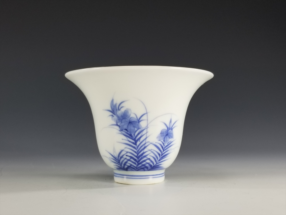 古美術長陽堂 - 後期鍋島 草花図 広口猪口 | 古美術品専門サイト 