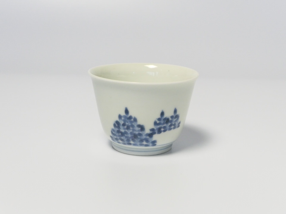 古美術 三樹 - 古伊万里 五葉若草文猪口 | 古美術品専門サイト