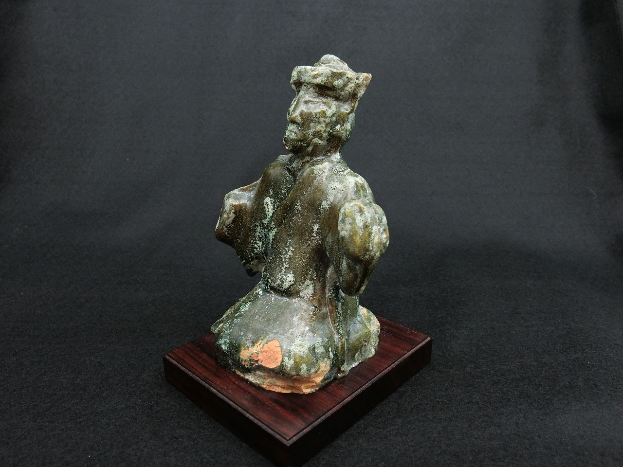 古美術 川﨑 - 漢緑釉銀化座傭 | 古美術品専門サイト fufufufu.com