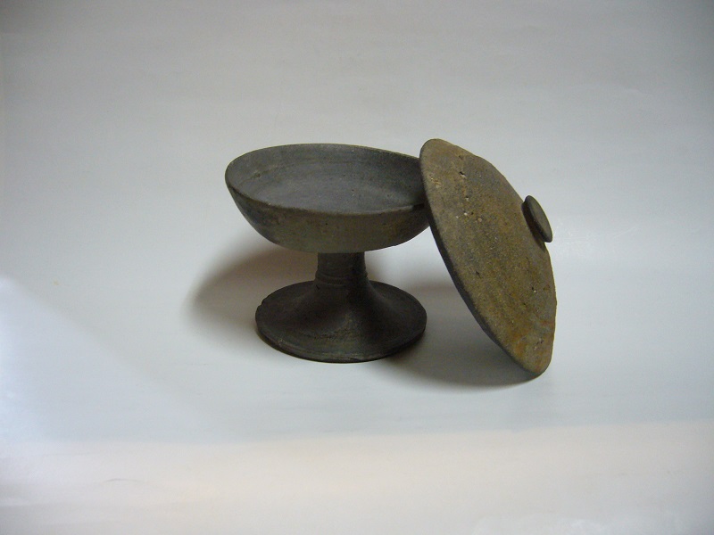 古美術 藤島 - 須恵器高坏 蓋つき | 古美術品専門サイト fufufufu.com