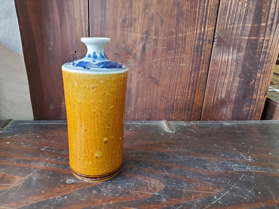 古伊万里 蝋燭徳利 ろうそく 徳利 江戸時代 くらわんか 蛸唐草 酒器 古美術長陽堂 - 古伊万里 唐草図ロウソク徳利 | 古美術品専門サイト