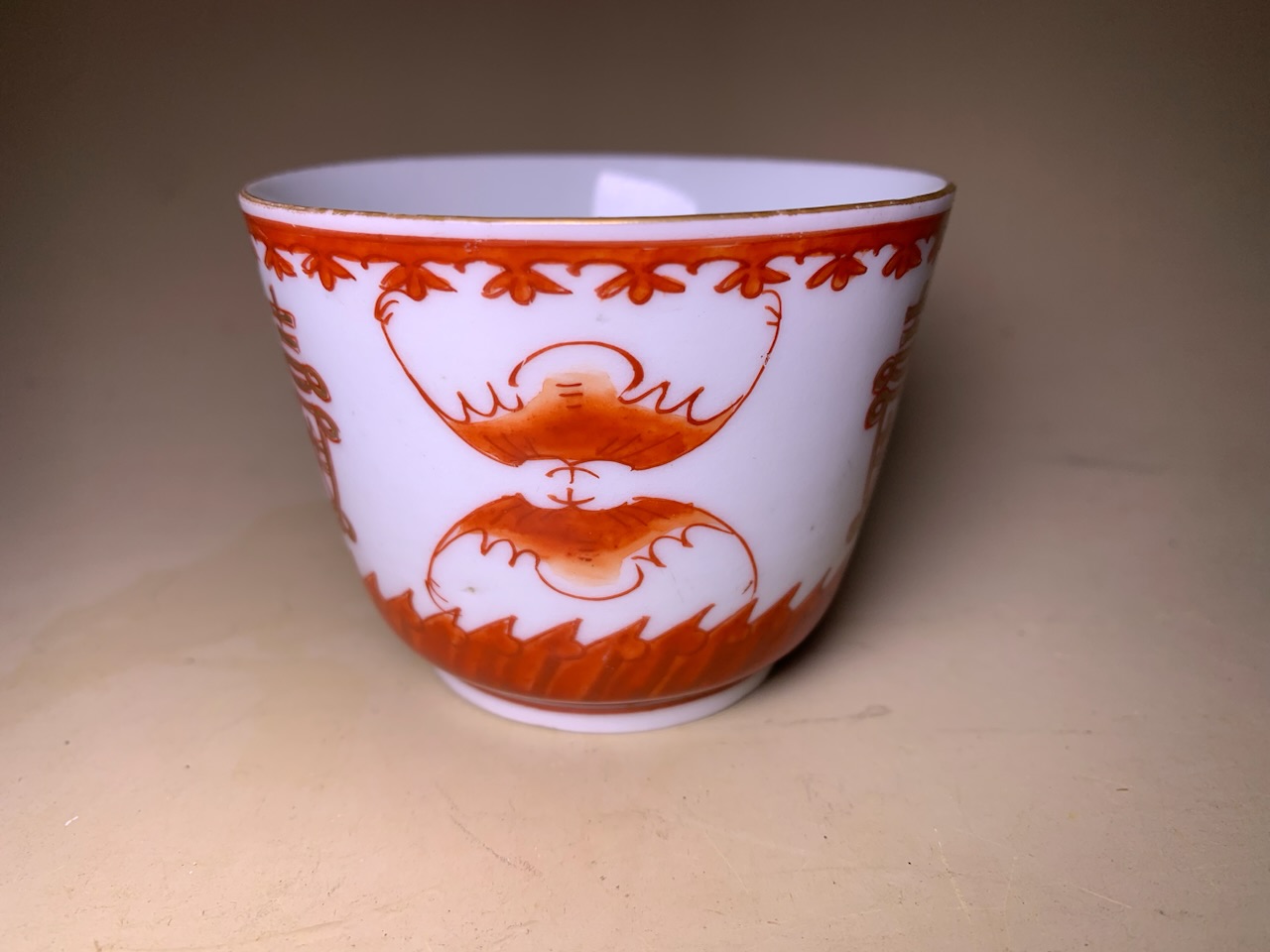 珍品江戸期古伊万里蝶・逆唐草文木瓜形蕎麦猪口本物保証