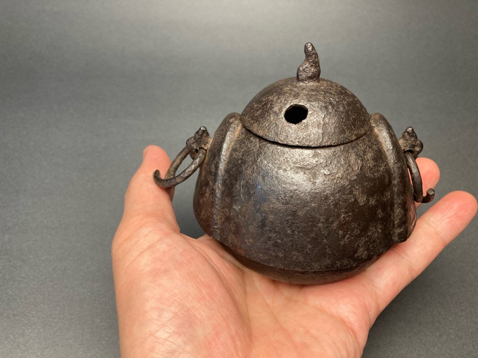 古鉄　香炉　茶釜形　骨董品 長谷雄堂 - 茶釜形香炉 | 古美術品専門サイト fufufufu.com