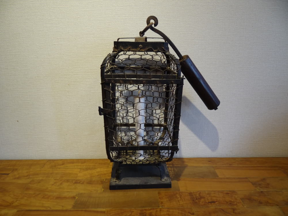 古美術 神田 - 蔵行灯 | 古美術品専門サイト fufufufu.com