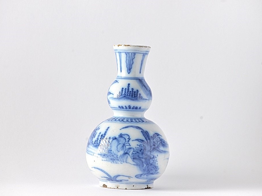 デルフト　阿蘭陀　瓶　徳利　12cm　1点 四方堂 - デルフト人物文飄形徳利 | 古美術品専門サイト fufufufu.com