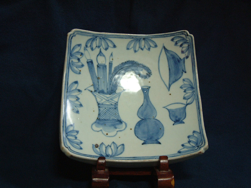 李朝　古玩　古染付　染付　中皿　菓子皿　茶道具　蔵出し　２客 李朝 古玩 古染付 染付 中皿 菓子皿 茶道具 蔵出し 2客