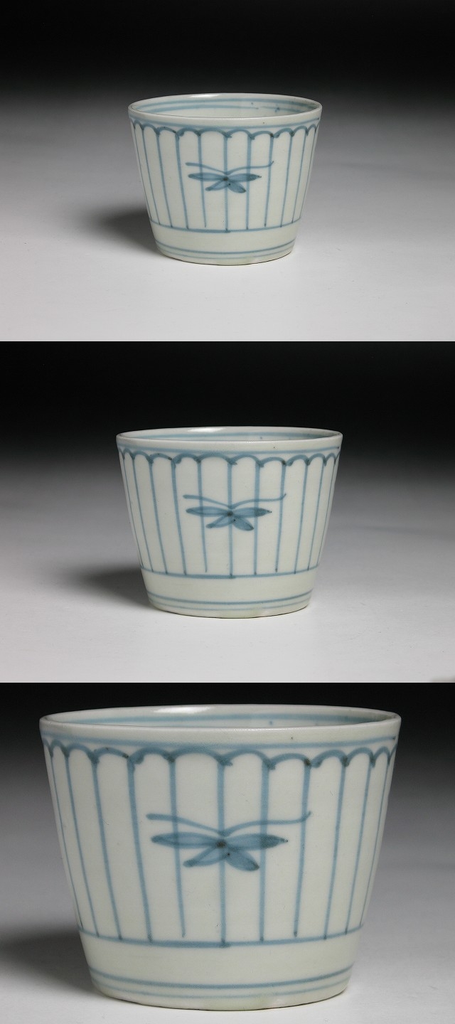 古美術 三樹 - 古伊万里 格子蝶文蕎麦猪口 | 古美術品専門サイト