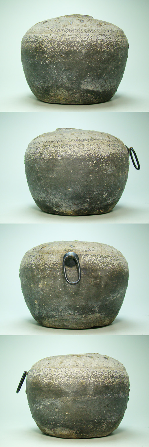 須恵器　アンティーク　骨董品　蔓　掛花生　落とし付 古童 - 須恵器 掛花入 | 古美術品専門サイト fufufufu.com