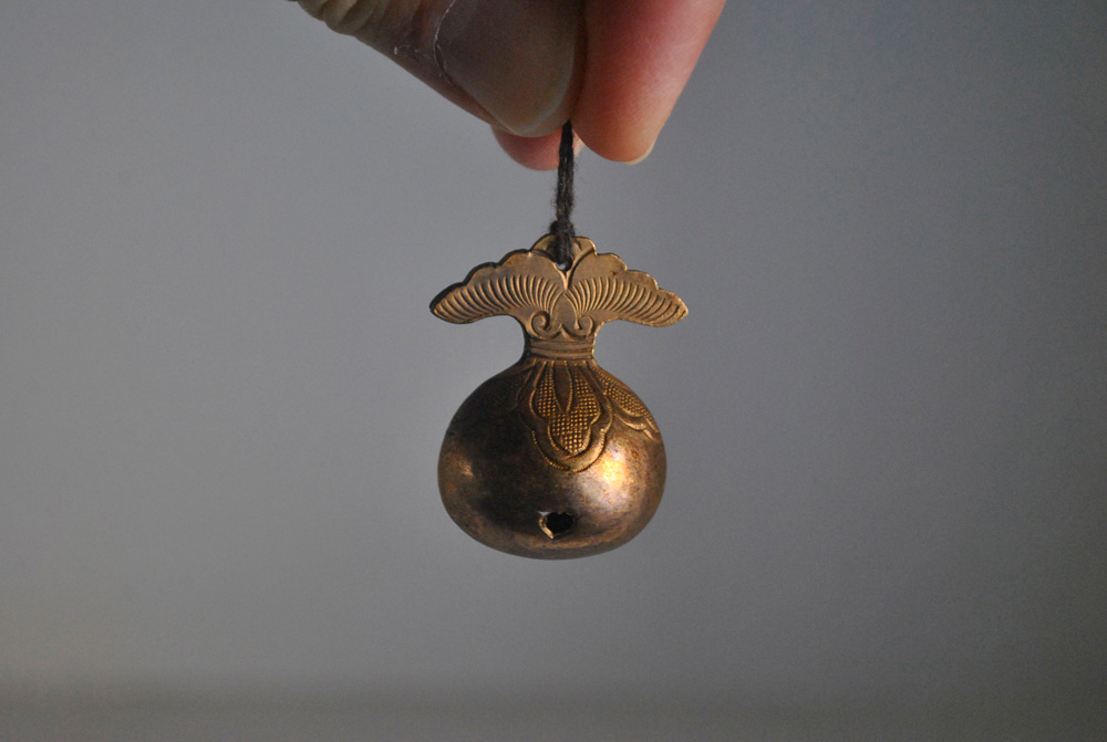 中上 ///NAKAGAMI - 金銅鈴 | 古美術品専門サイト fufufufu.com