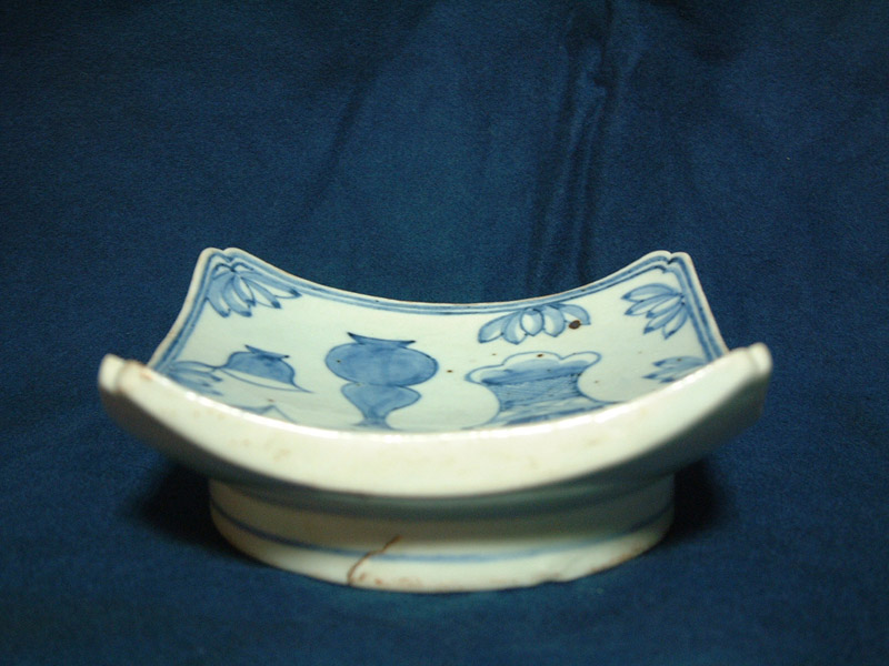 李朝　古玩　古染付　染付　中皿　菓子皿　茶道具　蔵出し　２客 李朝 古玩 古染付 染付 中皿 菓子皿 茶道具 蔵出し 2客