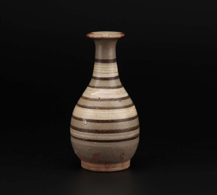 東中野 - 湧田 輪線文 瓶 | 古美術品専門サイト fufufufu.com